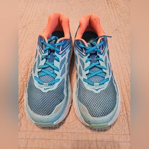 Hoka one one women's running shoe -sz 9.5